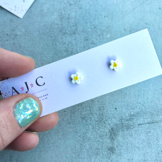 Micro Daisy Stud