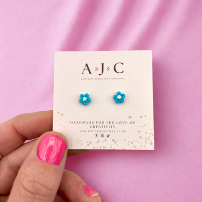 Micro Blue and White Flowers